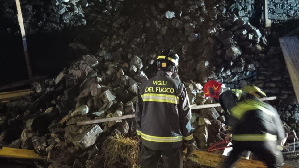 La frana sulla statale Regina a Portezza di Tremezzina