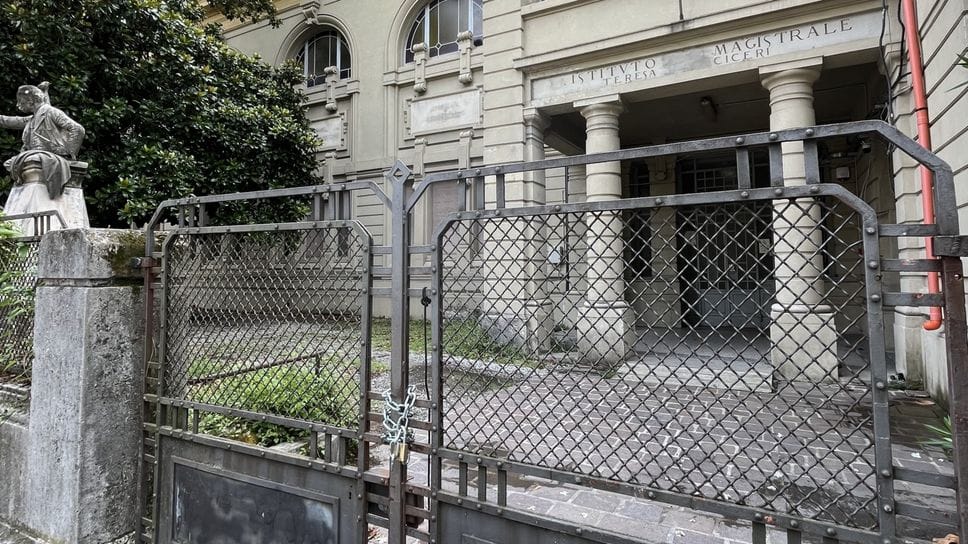 L’ingresso del civico 5 di viale Cavallotti, consegnato dall’amministrazione comunale al Conservatorio