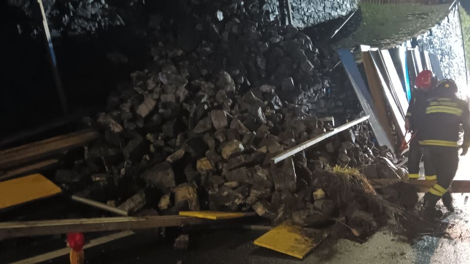 Solo il caso ha voluto che non passassero veicoli al momento del cedimento