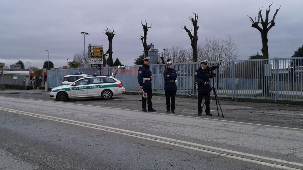 Pattuglia della polizia locale di Mariano con l’autovelox