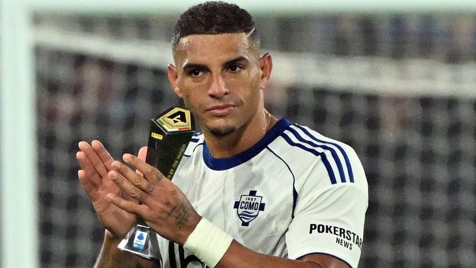 Il difensore del Como Diego Carlos