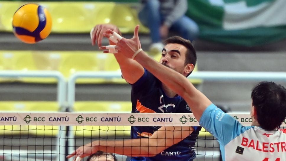 Gabriele Maletto impegnato nella sfida con Catania