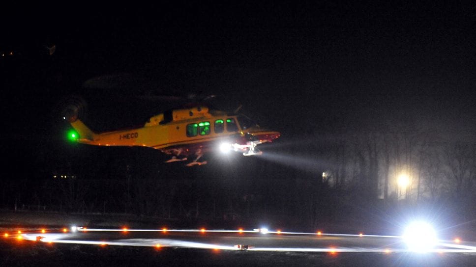 Un intervento notturno dell’elisoccorso