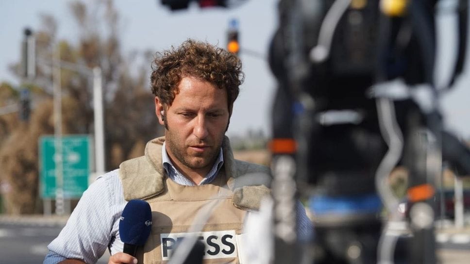 Elia Milani, giornalista Mediaset.  Sabato 13 dicembre alle ore 18 sarà ospite al Cinema di Bellano