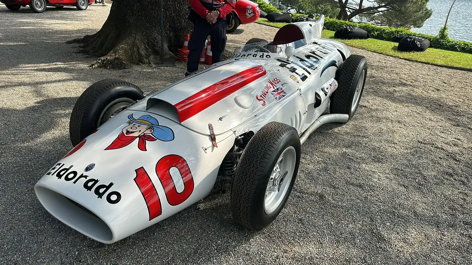 Una vettura guidata da Stirling Moss