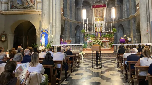I funerali sono stati celebrati nella basilica di San Fedele