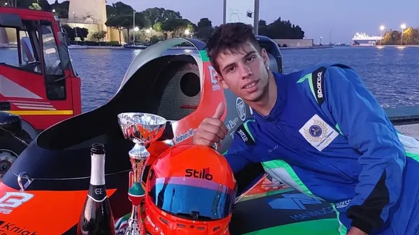 Mattia Andreani, 17  anni,  di Faggeto Lario