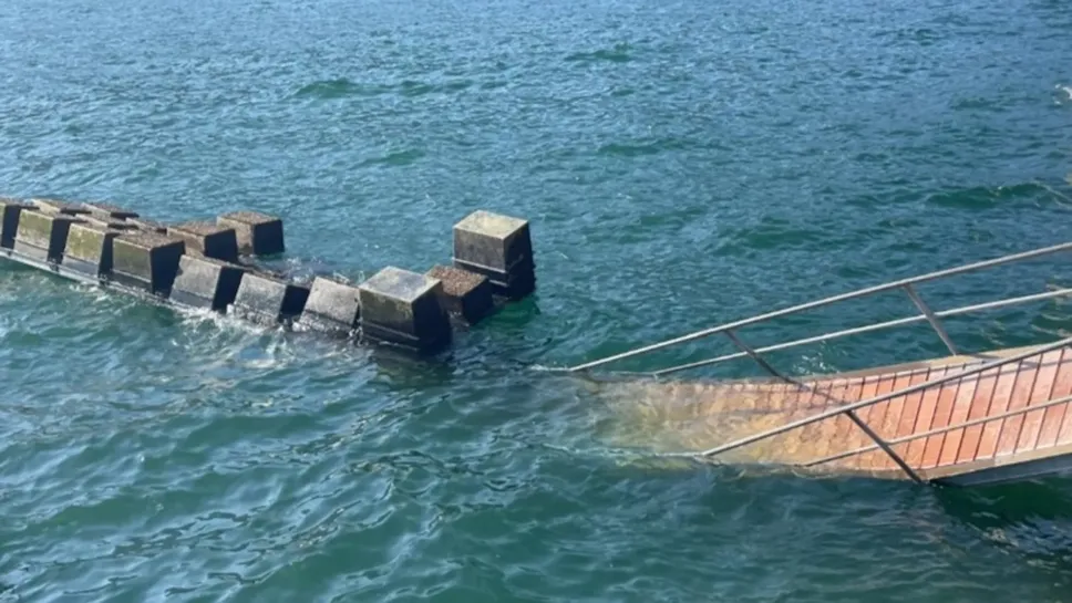 Il danno che era stato provocato al pontile