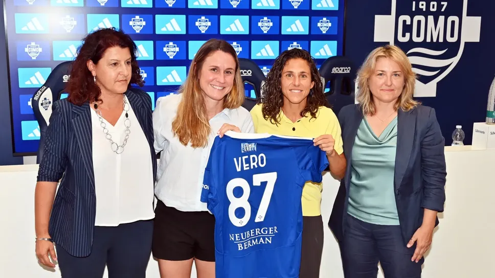 Da sinistra Monica Caprini, Ether O’Reiley, Vero Boquete e Serena Mazzantini Da sinistra Monica Caprini, Ether O’Reiley, Vero Boquete e Serena Mazzantini