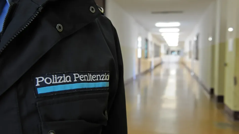 Il carcere del Bassone: una delegazione di avvocati e volontari ha visitato la casa circondariale Il carcere del Bassone: una delegazione di avvocati e volontari ha visitato la casa circondariale