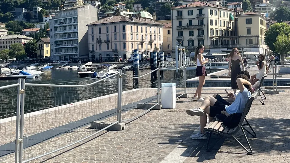 La situazione di oggi: barriere provvisorie e in pessime condizioni La situazione di oggi: barriere provvisorie e in pessime condizioni
