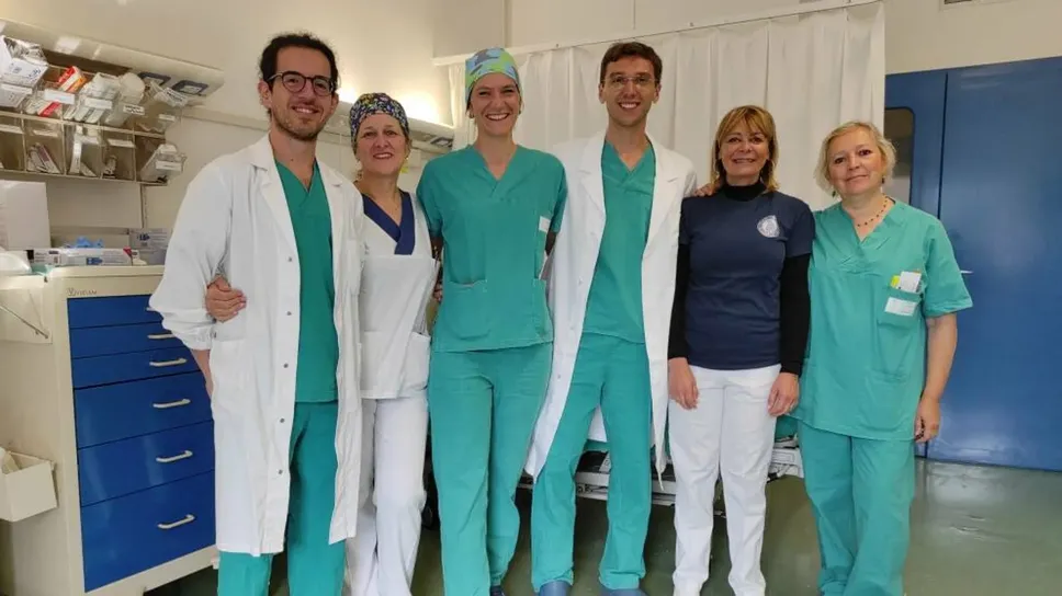 Amelia Locatelli (seconda da destra) con lo staff del suo reparto