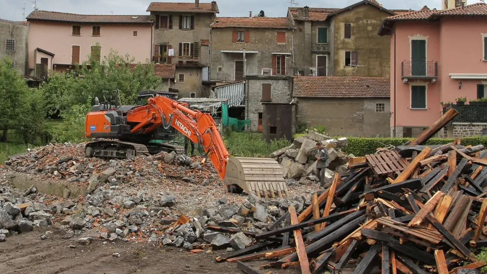 Partiti i lavori per la realizzazione del nuovo centro per l’impiego in località Croce (Foto Selva) Partiti i lavori per la realizzazione del nuovo centro per l’impiego in località Croce (Foto Selva)