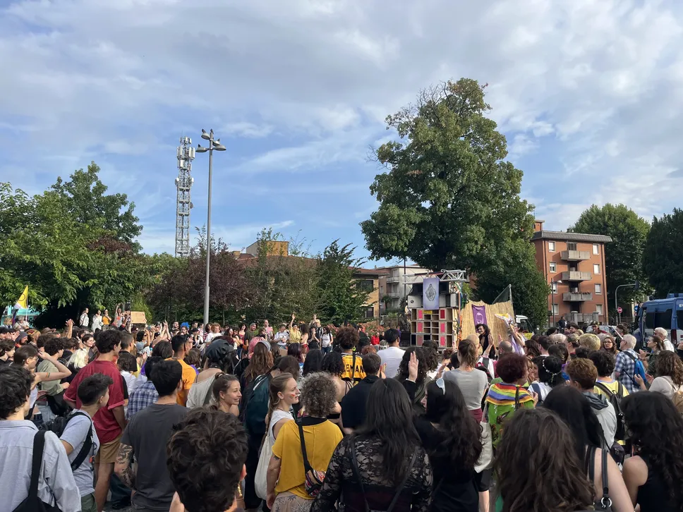 Il corteo ieri tra Camerlata e Rebbio