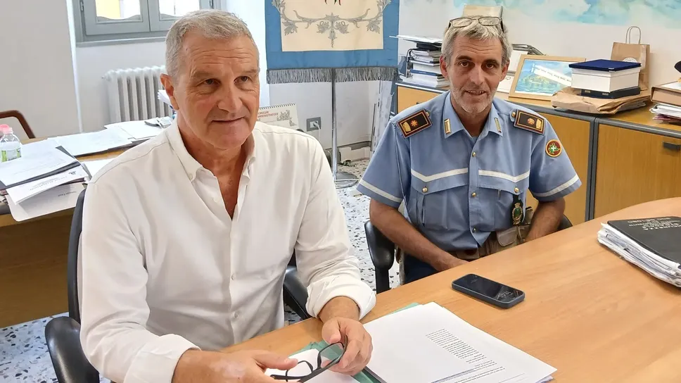 Mauro Guerra, sindaco di Tremezzina con il comandante dei vigili Massimo Castelli