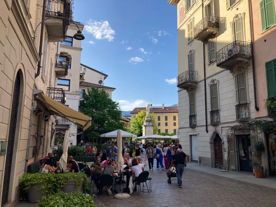In città tanti tifosi stranieri mescolati ai turisti