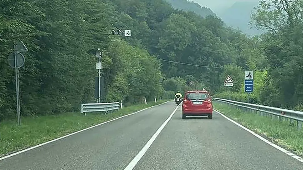 Il tutor era stato installato sulla provinciale tra i comuni di Erba e Ponte Lambro proprio per ridurre la pericolosità della strada, teatro di numerosi incidenti