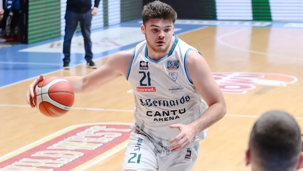 L’italoamericano Grant Basile, 25 anni, è alla seconda stagione all’Acqua S.Bernardo L’italoamericano Grant Basile, 25 anni, è alla seconda stagione all’Acqua S.Bernardo