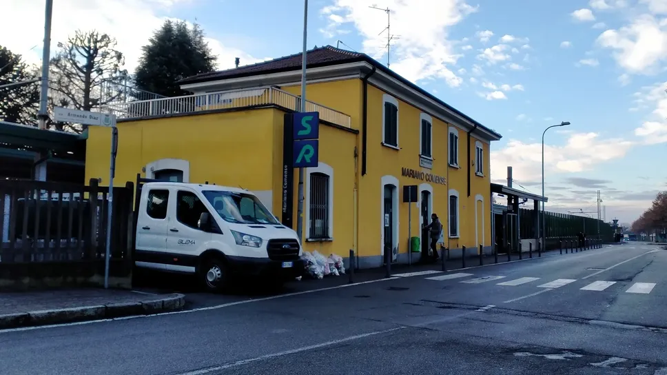 La stazione Fnm di Mariano La stazione Fnm di Mariano