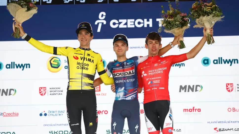Il podio finale del Czech Tour: da sinistra Cian Uijtdebroeks, Junior Lecerf e Alessandro Fancellu Il podio finale del Czech Tour: da sinistra Cian Uijtdebroeks, Junior Lecerf e Alessandro Fancellu