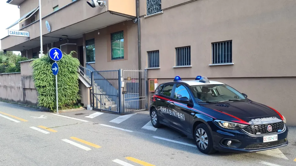 Indagano i carabinieri di Olgiate e di Como Indagano i carabinieri di Olgiate e di Como