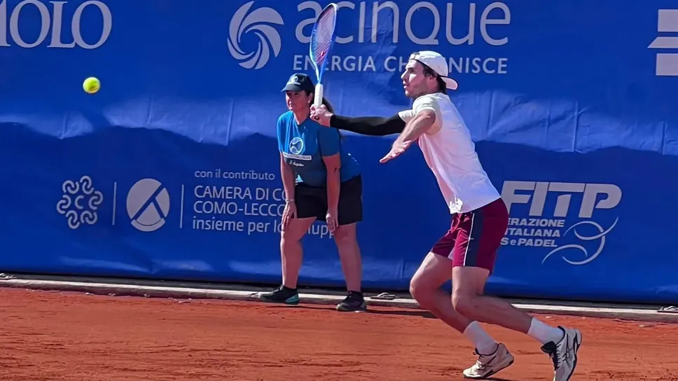 Carlo Alberto Fossati, tennista comasco, sconfitto dal tedesco Henri Squire Carlo Alberto Fossati, tennista comasco, sconfitto dal tedesco Henri Squire