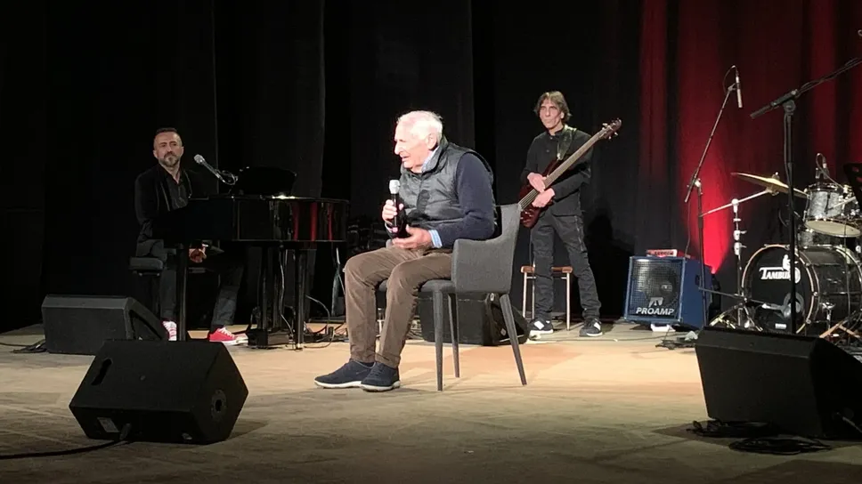 Mogol durante la serata all’Excelsior di Erba nel 2022 Mogol durante la serata all’Excelsior di Erba nel 2022