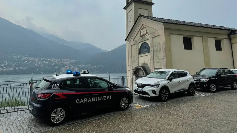 Sono intervenuti i carabinieri della stazione di Cernobbio Sono intervenuti i carabinieri della stazione di Cernobbio