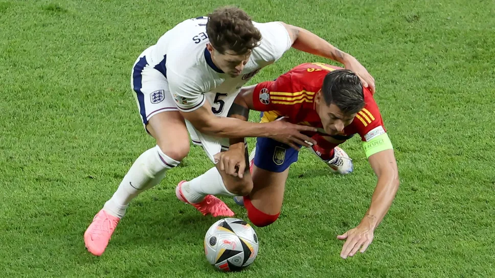 Alvaro Morata con la fascia di capitano della Spagna: punta all’ennesimo Mondiale Alvaro Morata con la fascia di capitano della Spagna: punta all’ennesimo Mondiale