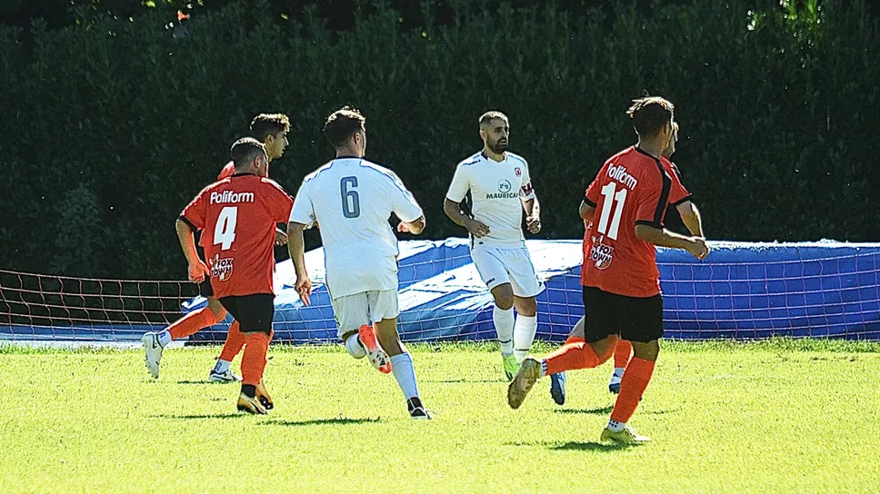 Un’immagine della sfida dello scorso anno tra Cantù e Pontelambrese, che si ripeterà in Coppa Italia Un’immagine della sfida dello scorso anno tra Cantù e Pontelambrese, che si ripeterà in Coppa Italia