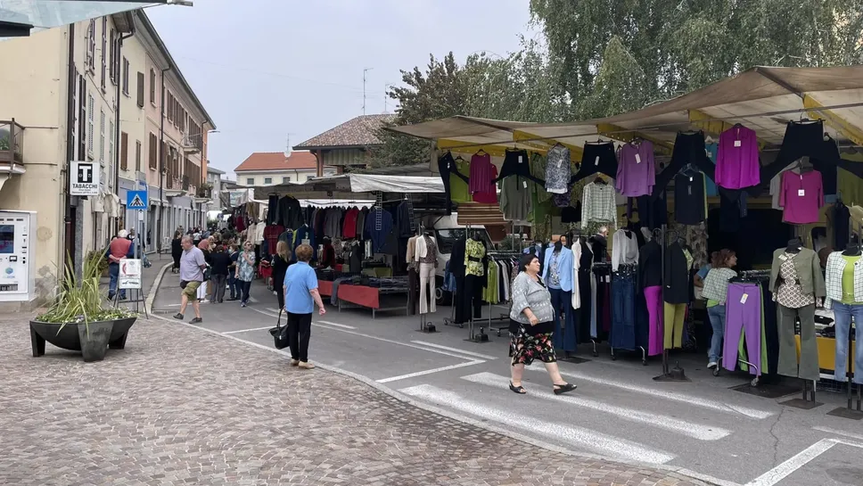 La collocazione nella piazza principale del paese adesso è definitiva