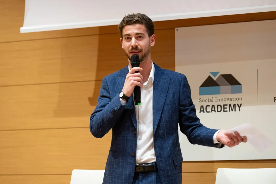 Riccardo Conti, coordinatore delle attività di marketing, comunicazione e relazioni internazionali di Valore Italia Riccardo Conti, coordinatore delle attività di marketing, comunicazione e relazioni internazionali di Valore Italia