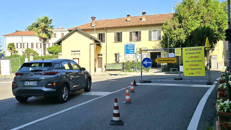 La deviazione: non si passa da via Como