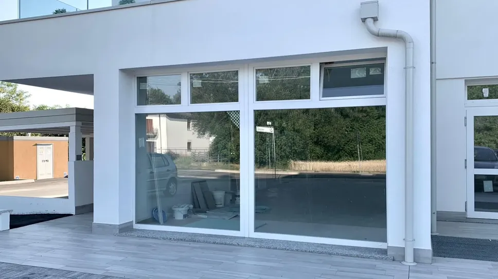 L’edificio che ospiterà la nuova farmacia a Puginate L’edificio che ospiterà la nuova farmacia a Puginate