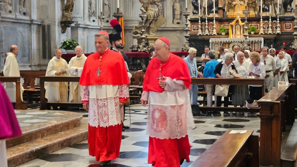 Il cardinale Grech e il vescovo Cantoni al Pontificale in Duomo Il cardinale Grech e il vescovo Cantoni al Pontificale in Duomo