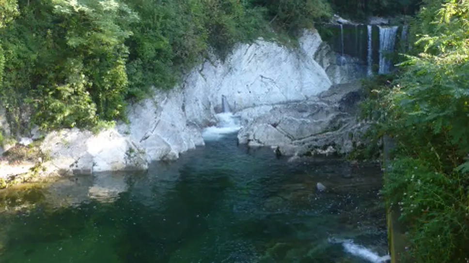 Una veduta del tratto svizzero del torrente Breggia Una veduta del tratto svizzero del torrente Breggia