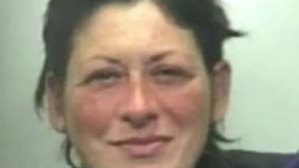 Una delle foto diffuse dai carabinieri per il suo riconoscimento
