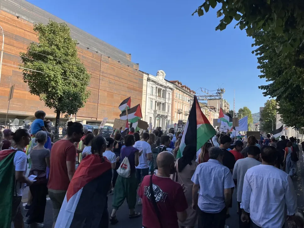 Da piazza Verdi a piazza Cavour: più di due ore di marcia per la città