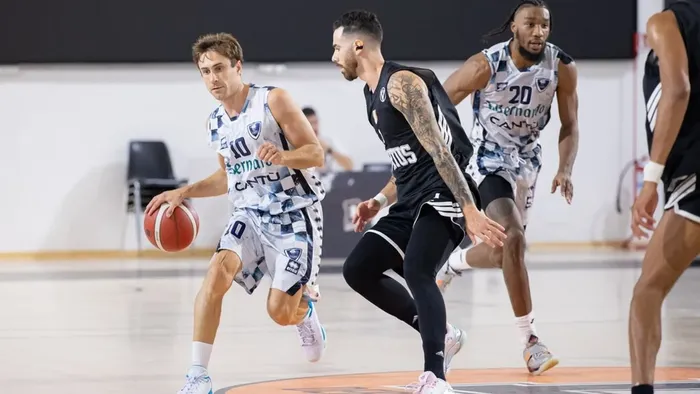 Cantù vs Venice: Luxury Basketball Challenge