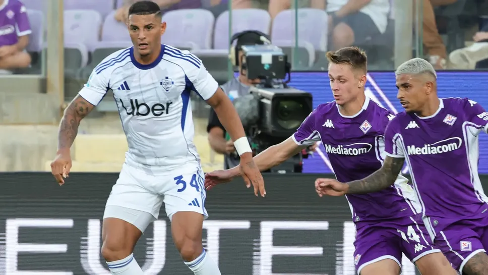 Diego Carlos ha esordito a Firenze con la maglia del Como