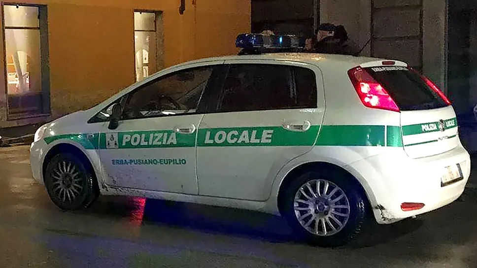 Controlli serali della Polizia locale a Erba Controlli serali della Polizia locale a Erba
