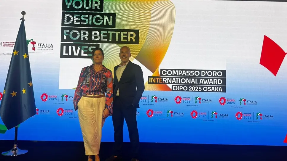Roberto Molteni, Ceo di Molteni Vernici a Osaka con Chiara Marcato responsabile R&D Molteni Vernici
