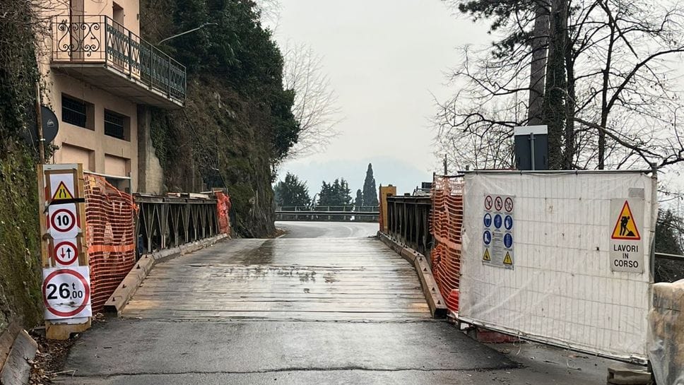 Il ponte Bailey che ha evitato la paralisi totale del traffico