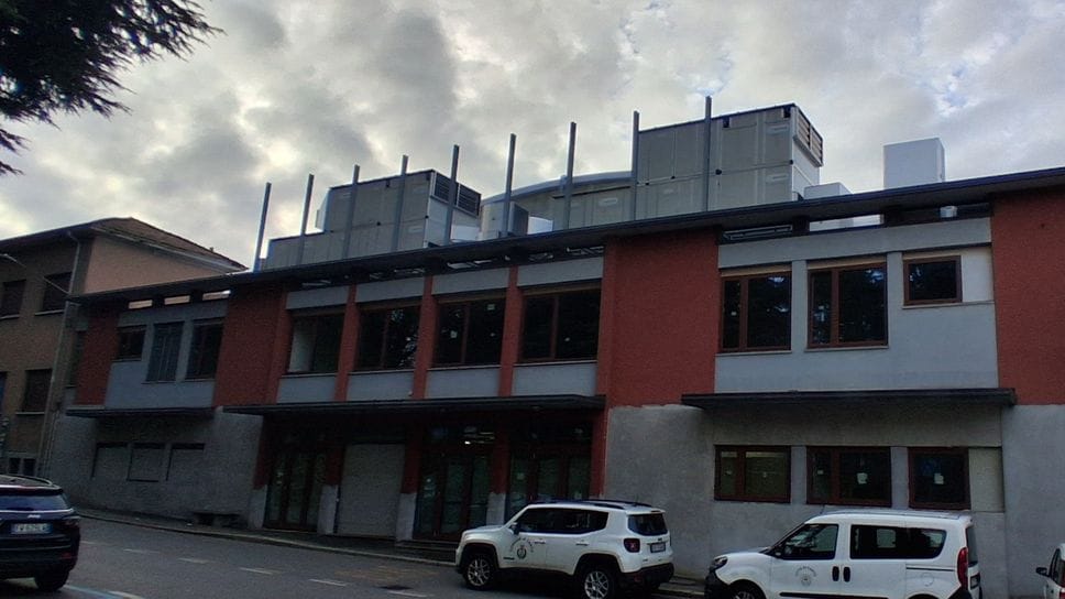 Palazzetto Parini, la conclusione dei lavori è ancora un enigma