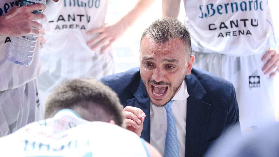 Coach Nicola Brienza