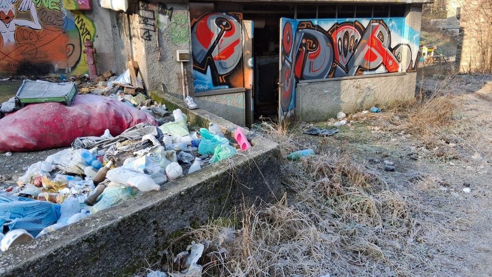 Bivacchi di fortuna tra le vie Napoleona e Val Mulini