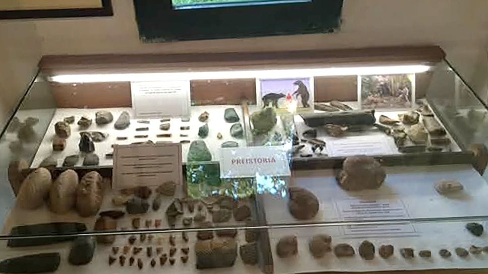 L’esposizione racconta la storia dell’isola