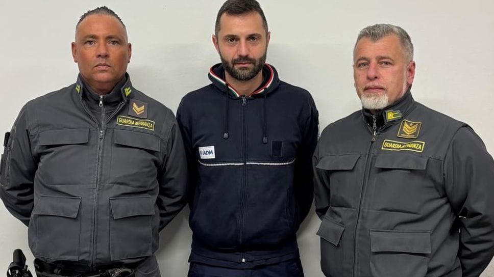 Intervento della guardia di finanza alla stazione di Chiasso