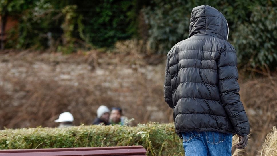 Stranieri ai giardini dell’ex zoo di via Sant’Elia in una immagine d’archivio