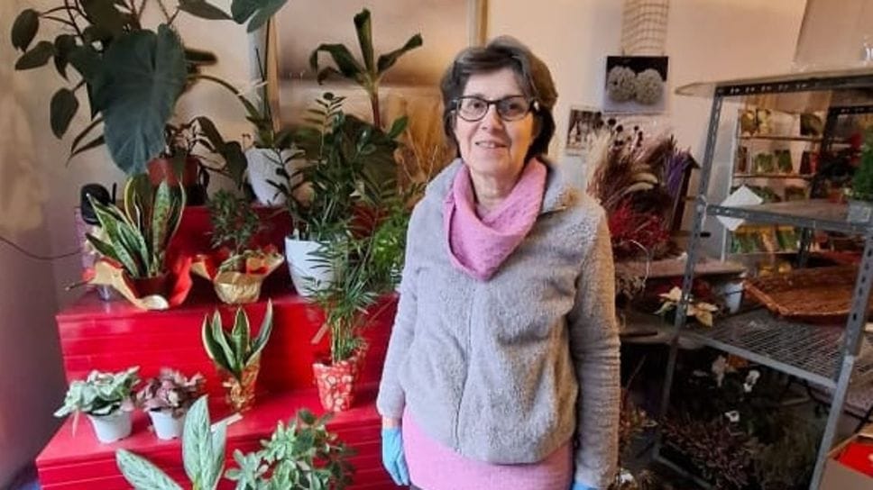 Antonella MIgliavacca nel suo negozio prima della chiusura
